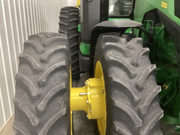 2023 John Deere 8R 250 Tractor