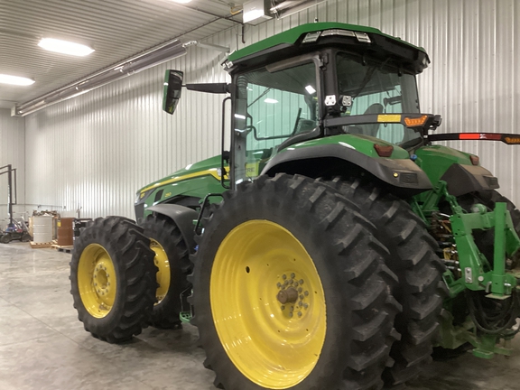 2023 John Deere 8R 250 Tractor