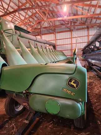 2012 John Deere 616C Header Corn Head