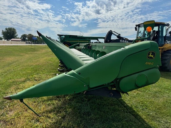 2012 John Deere 616C Header Corn Head