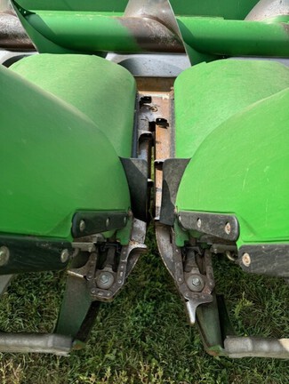 2012 John Deere 616C Header Corn Head