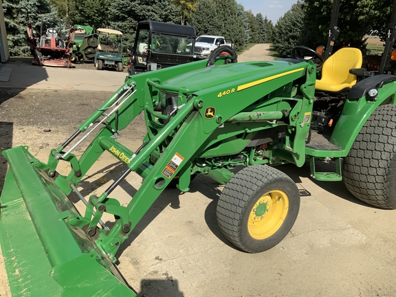 2022 John Deere 4052R Tractor Compact