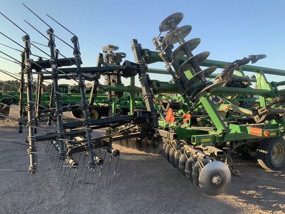 2014 John Deere 2720 Disk Ripper