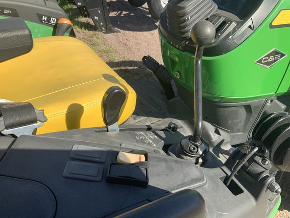 2024 John Deere 2032R Tractor Compact