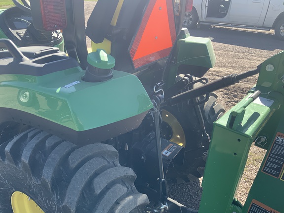 2024 John Deere 2032R Tractor Compact