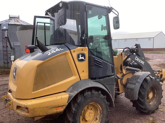 2020 John Deere 244L Compact Utility Loader