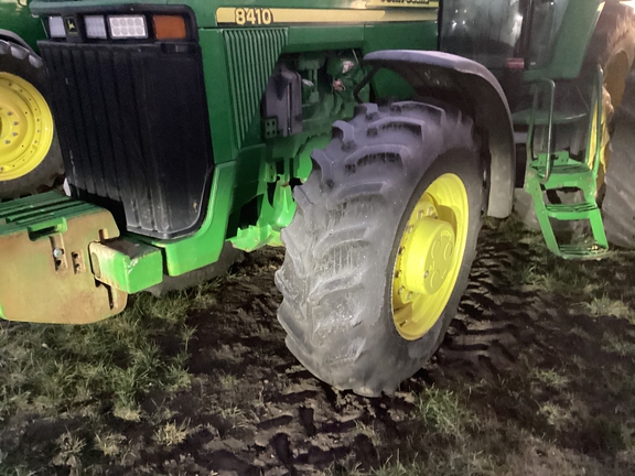 2000 John Deere 8410 Tractor