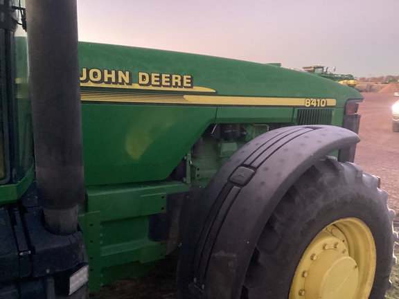 2000 John Deere 8410 Tractor