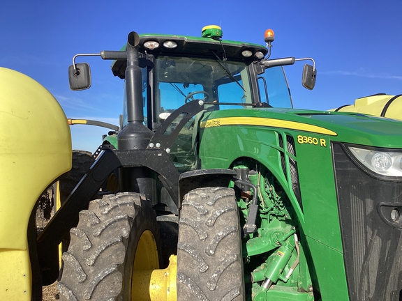 2013 John Deere 8360R Tractor