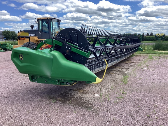 2024 John Deere RD45F Header Combine
