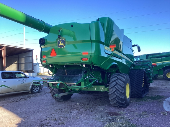2024 John Deere S780 Combine