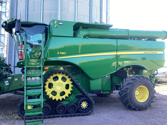 2024 John Deere S780 Combine
