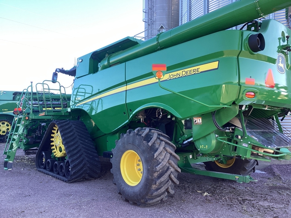 2024 John Deere S780 Combine