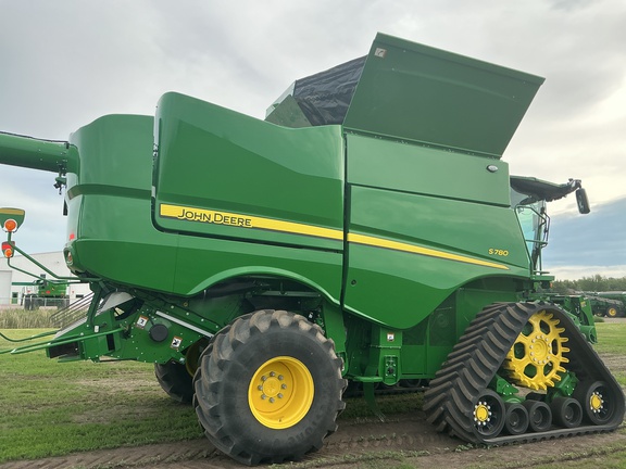 2024 John Deere S780 Combine