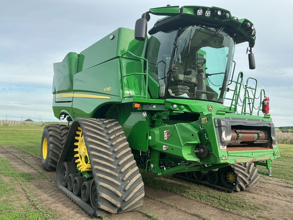 2024 John Deere S780 Combine