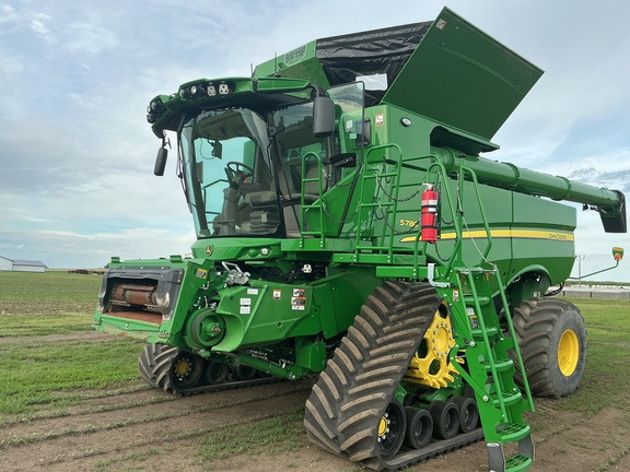2024 John Deere S780 Combine