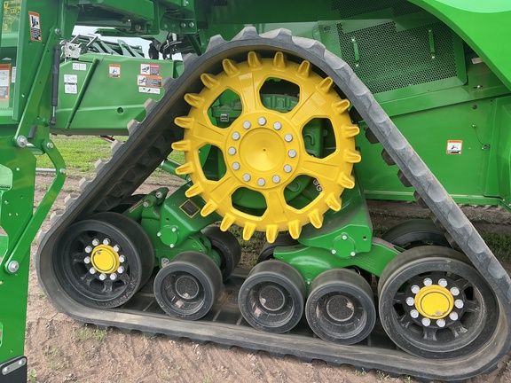 2024 John Deere S780 Combine