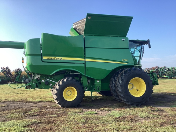 2024 John Deere S780 Combine