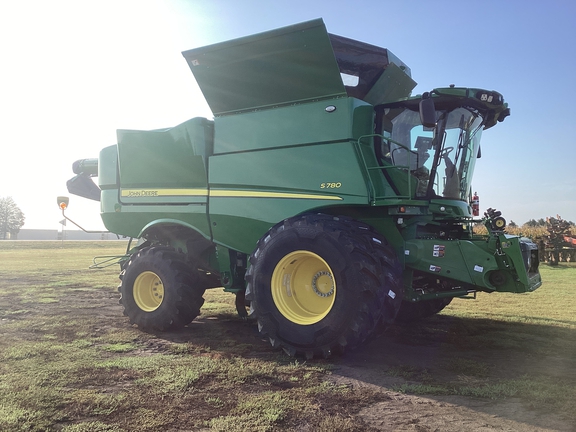 2024 John Deere S780 Combine
