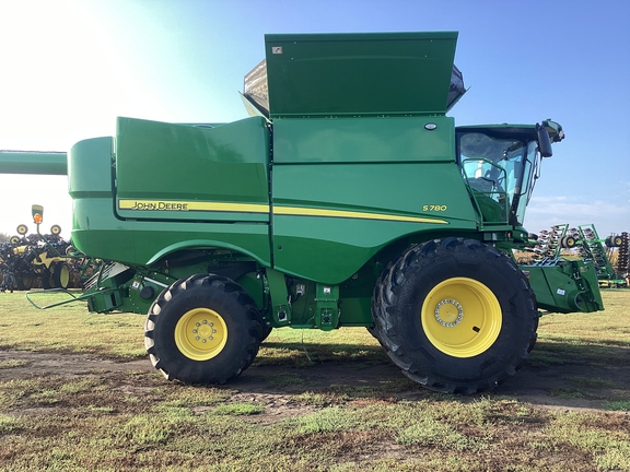 2024 John Deere S780 Combine