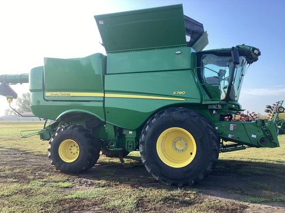 2024 John Deere S780 Combine