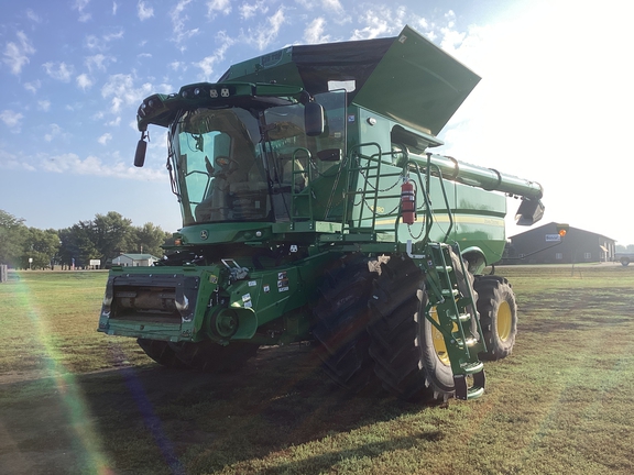 2024 John Deere S780 Combine