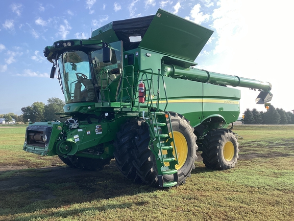 2024 John Deere S780 Combine