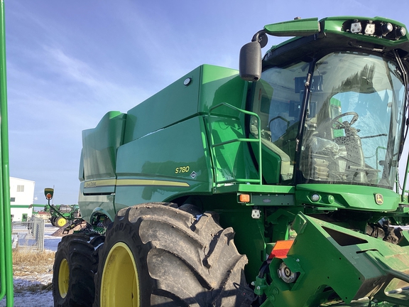 2024 John Deere S780 Combine
