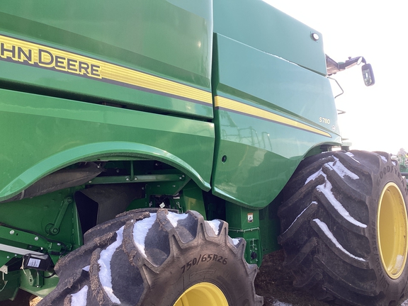 2024 John Deere S780 Combine