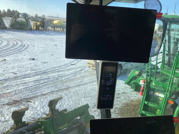 2024 John Deere S780 Combine