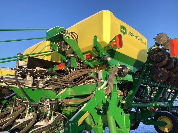 2024 John Deere 1795 Planter