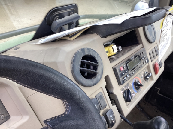 2024 John Deere XUV 835R ATV