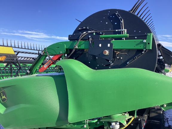 2024 John Deere RD40F Header Combine