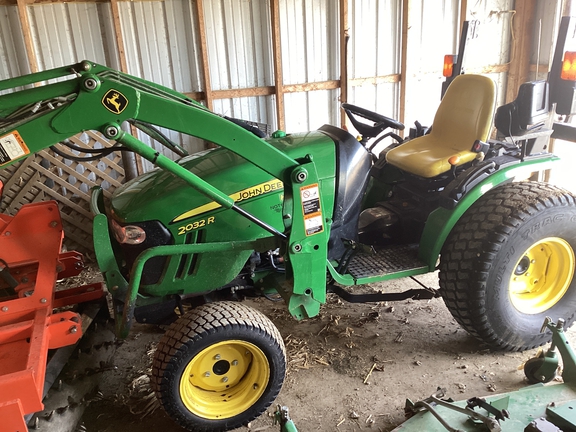 2014 John Deere 2032R Tractor Compact