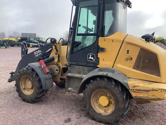 2019 John Deere 324L Compact Utility Loader