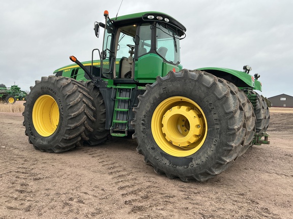2014 John Deere 9510R Tractor 4WD