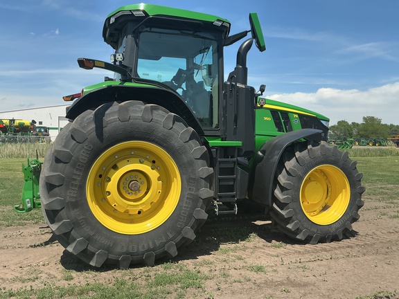 2024 John Deere 7R 350 Tractor