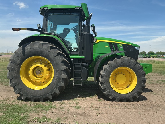 2024 John Deere 7R 350 Tractor