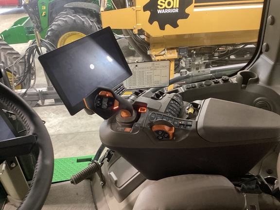 2024 John Deere 8RX 370 Tractor Rubber Track