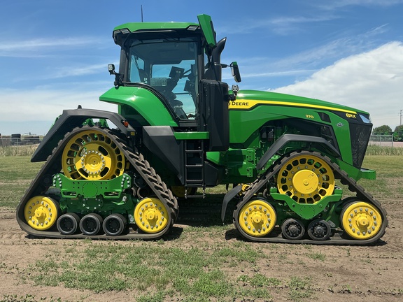 2024 John Deere 8RX 370 Tractor Rubber Track