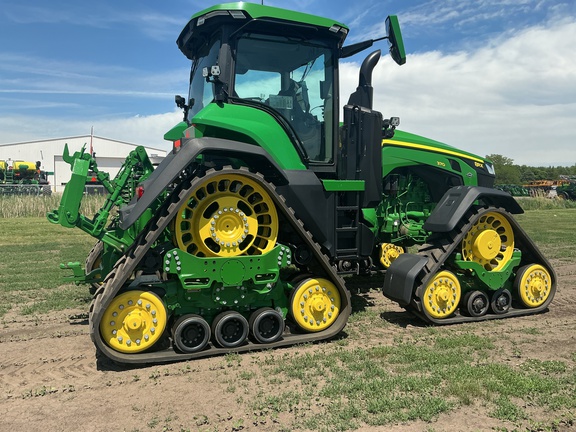 2024 John Deere 8RX 370 Tractor Rubber Track
