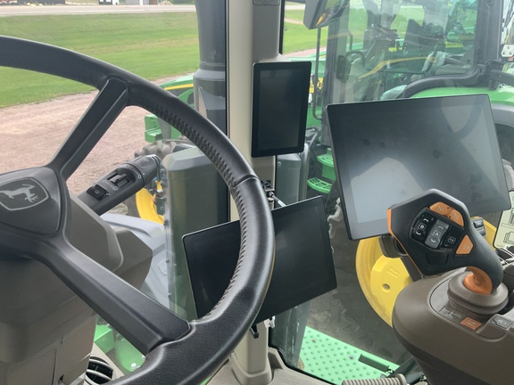 2024 John Deere 8RX 370 Tractor Rubber Track