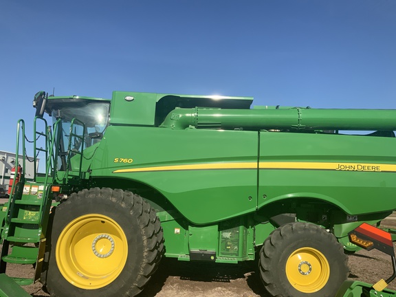 2024 John Deere S760 Combine
