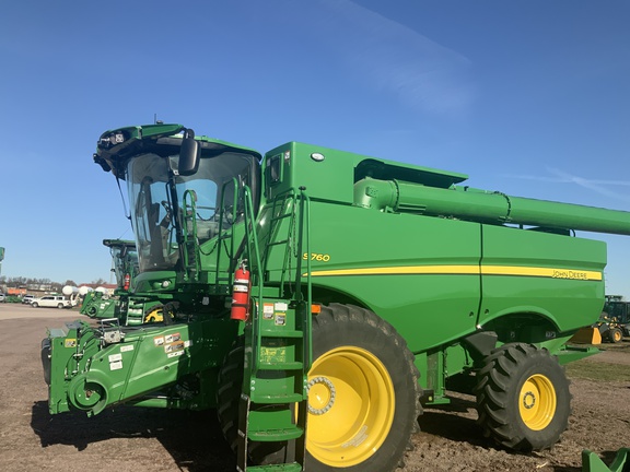 2024 John Deere S760 Combine