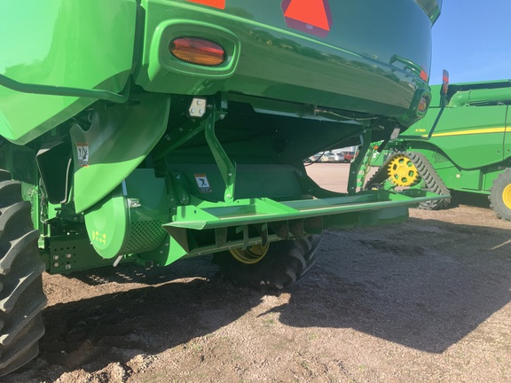 2024 John Deere S760 Combine