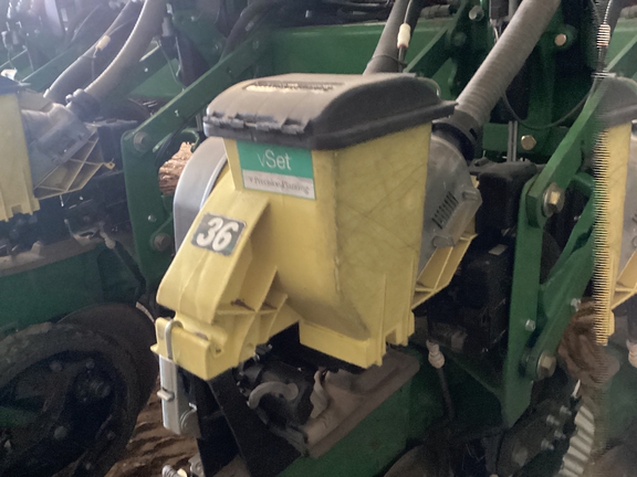2011 John Deere DB90 Planter