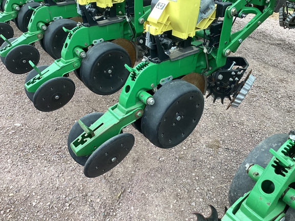 2011 John Deere DB90 Planter