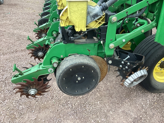 2011 John Deere DB90 Planter