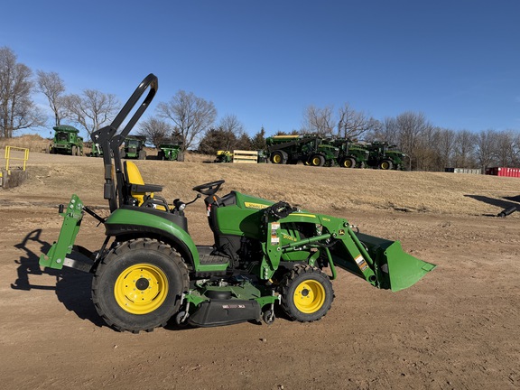 2023 John Deere 2025R Tractor Compact
