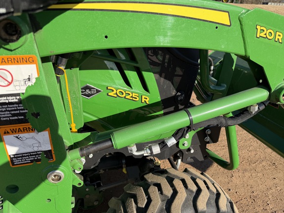 2023 John Deere 2025R Tractor Compact